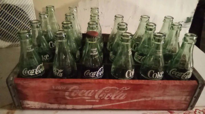 Vintage Coke Crate With Bottles