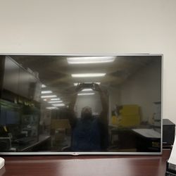 LG 50” Tv