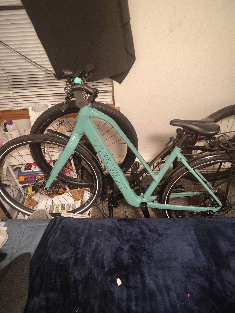 Lightly Used Trek FX+2LT