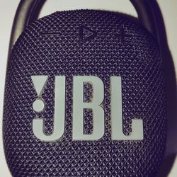 JBL clip 4 