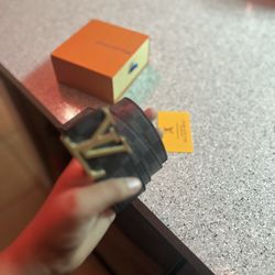 Men’s Lv Belt Size 28