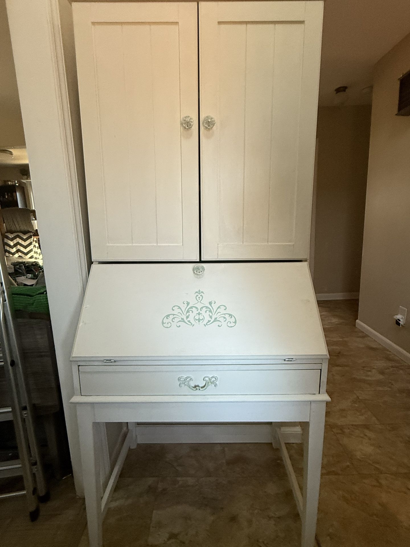 Wood Secretary Desk w/ Matching Chair: Super Cute!