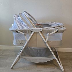 Dream On Me Bassinet 