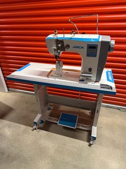 JACK S5-91 Industrial Sewing Machine with Table