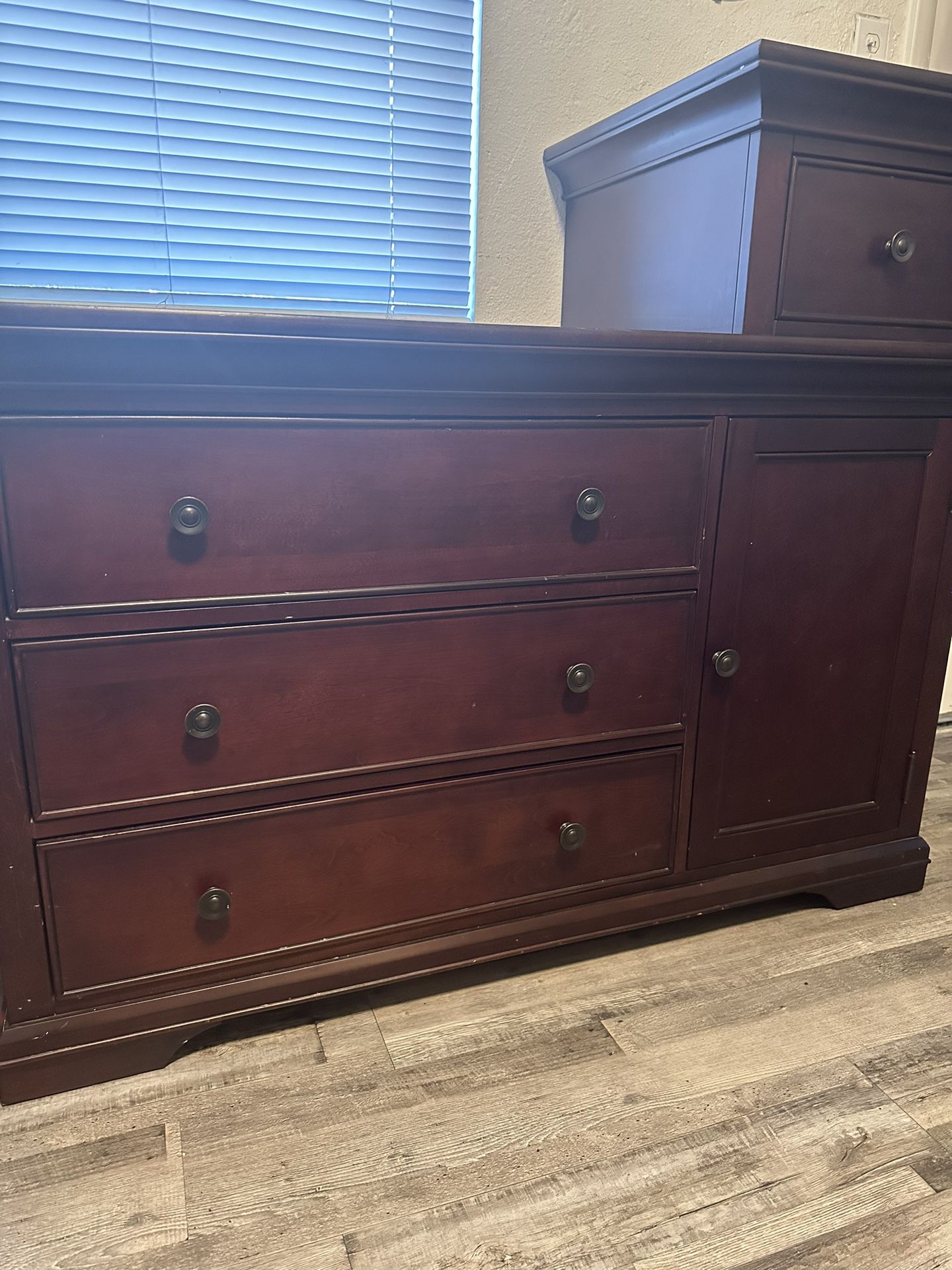 Free Delivery Changing table dresser Pottery Barn
