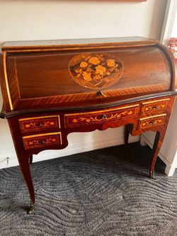 Antique style Marquetry roll top desk and chair set. Inlaid wood. 37 inches wide