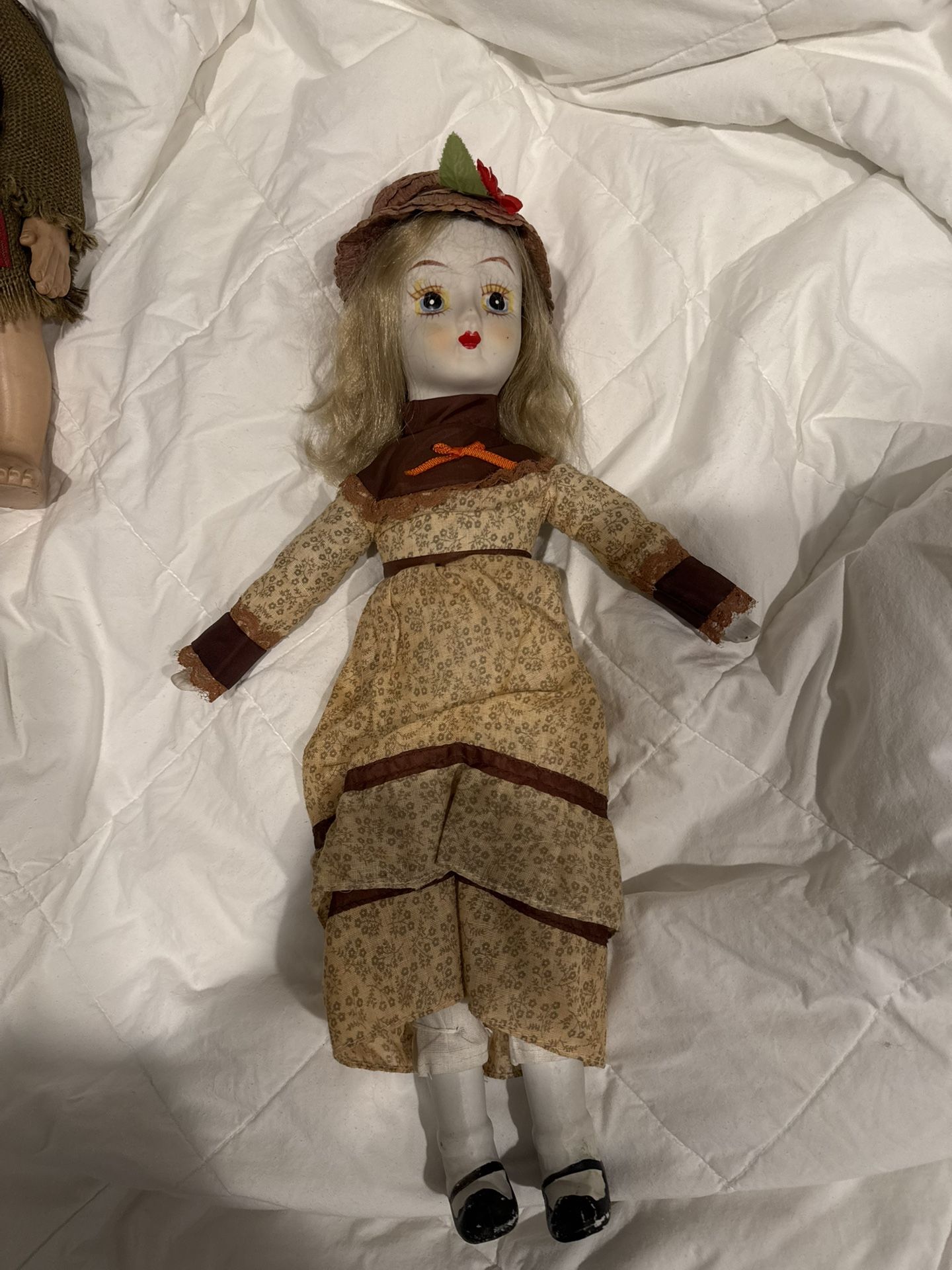 Vintage 19203 Porcelain Doll