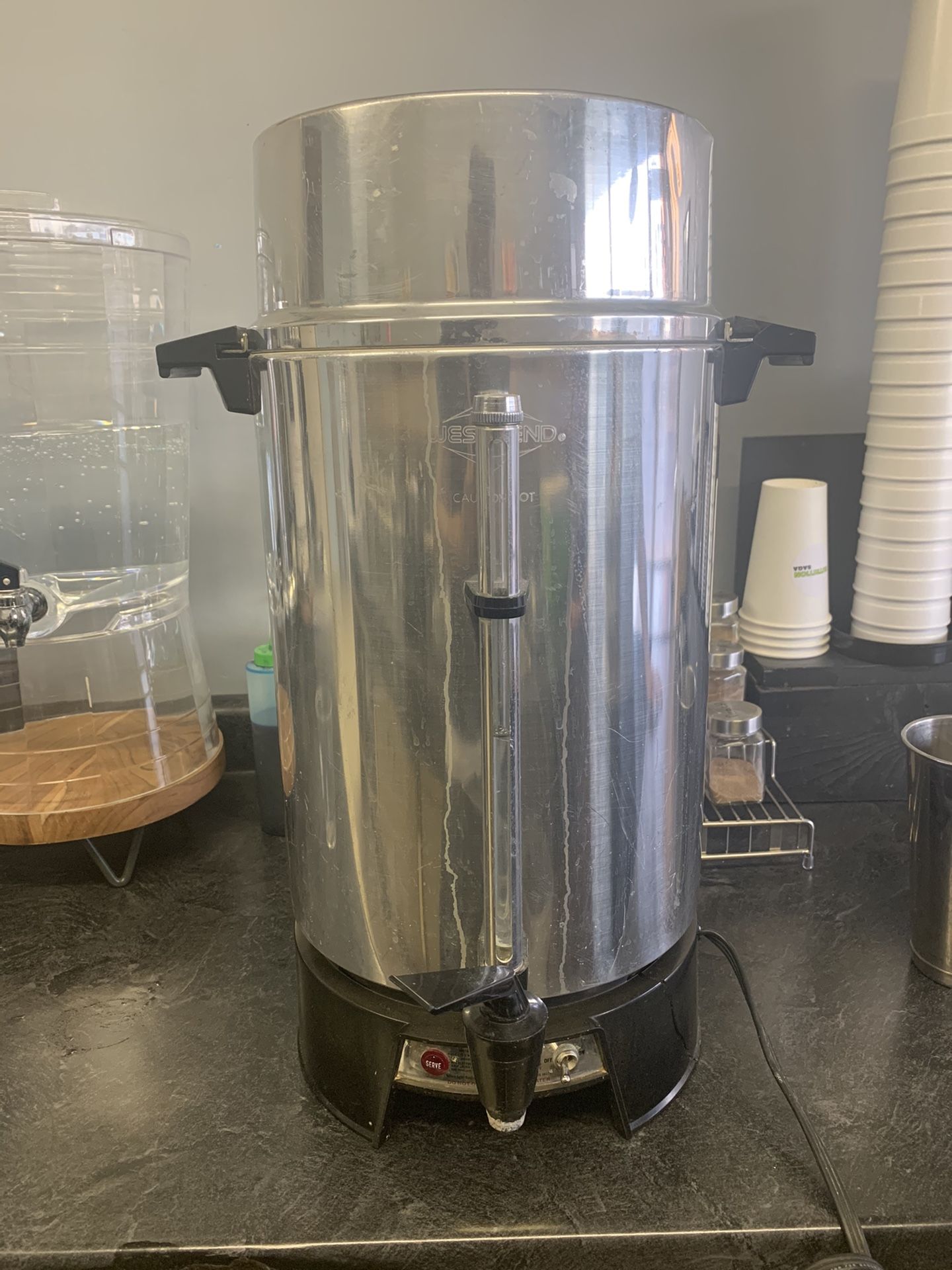 Coffee urn