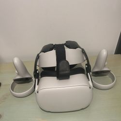 Oculus Quest With Custom Head Strap 