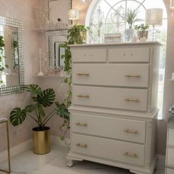 White Solid Wood Dresser ( I have The Other 2 Hardware)