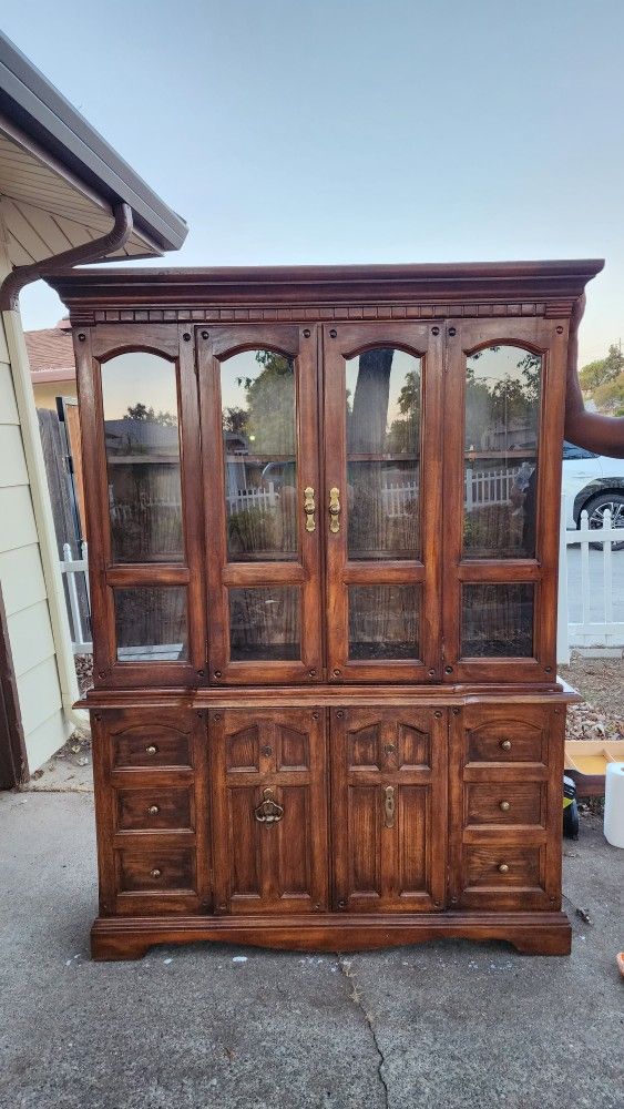 Wood China Hutch