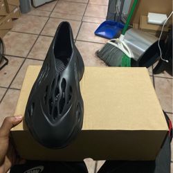 Adidas Yeezy Foam Runners “Black Midnight”