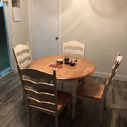 Dining room Table 