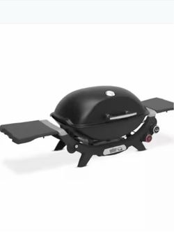 Webber grill   Q 2800N+ Portable Liquid Propane Gas Grill in Midnight Black