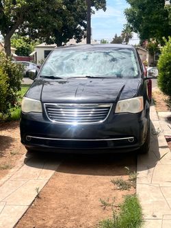 2011 Chrysler Town & Country