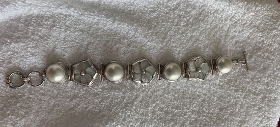 Pearl & Sterling Silver (925) bracelet Sz: 8