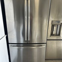 GE Refrigerator Working Great 