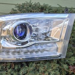2013-2018 Dodge Ram 1(contact info removed) Chrome Halogen w/ LED RH Right Headlight OEM