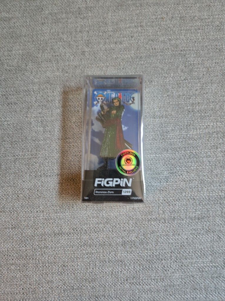 One Piece Roronoa Zoro FiGPiN #1006 Anime Enamel Pin
