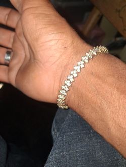 Tennis bracelet