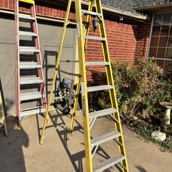 8ft Werner Fiberglass Ladder- 300lbs weight limit -Yellow