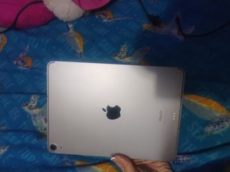 2024  Apple iPad Air 10th generation