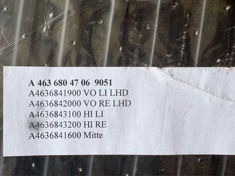 Mercedes-Benz Floor Mats 463-680-47-06-9051