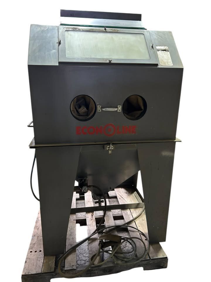 Econoline Abrasive Blast Cabinet (SandBlaster)