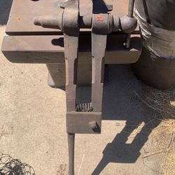 Antique Post Leg Blacksmiths Vise