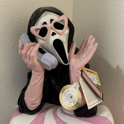 GHOST FACE LED & SOUND STATUE