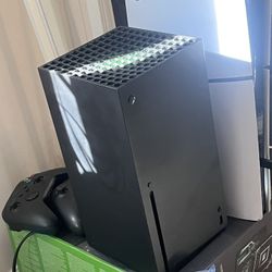 Xbox Series X 1 Tb $350