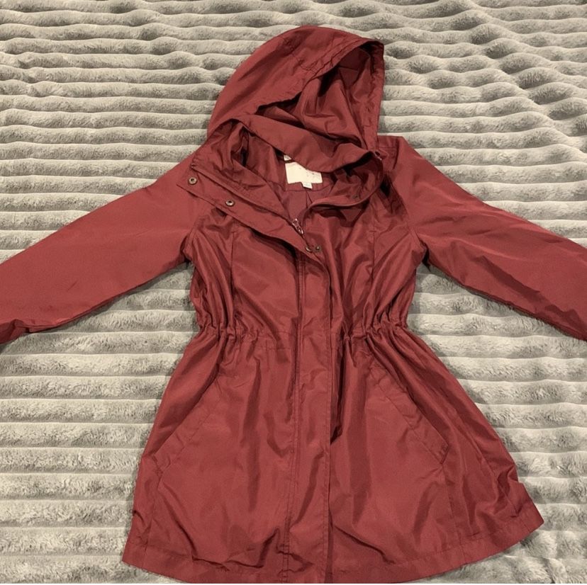 Maroon Raincoat for Sale in Everett, WA - OfferUp