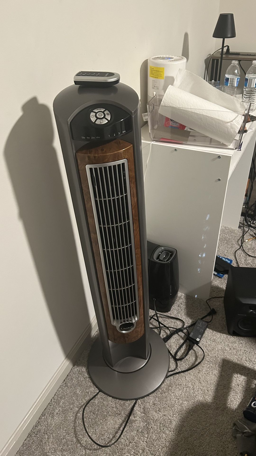 Lasko 2554 Tower Fan - Silverwood
