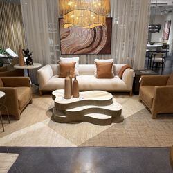 BEAUTIFUL MODERN LIVINGROOM SET/ACCENT CHAIRS