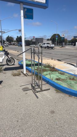 Free clothing rack