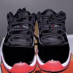 Jordan 11 Retro Low ‘bred’ Size 9 gently Used
