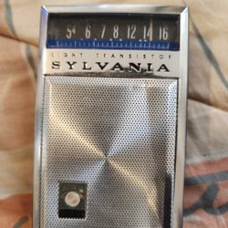Vintage Antique Rare Rare Vintage Sylvania TR-25 Pocket Radio – 8 Transistor – Tested & Working