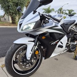 2009 HONDA CBR600RR-A  ABS MODEL 8K MILES 🔥 