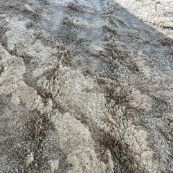 Hey Have Nice Carpet For For Sale And Good Condition 