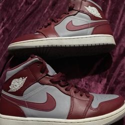 Jordan 1 Mid Cherrywood