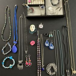 30 Pieces Of Costume Jewelry Some UK Mixed Lot #3