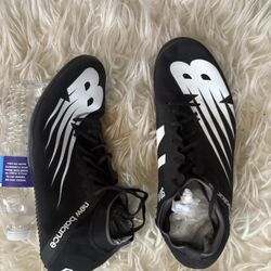 Men Shoes New Balance Cleats Size 10.5 
