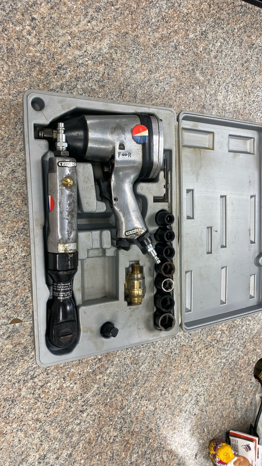 Devi bliss AT10 1/2” Impact Wrench AT20 3/8” Air Ratchet 7 Pc