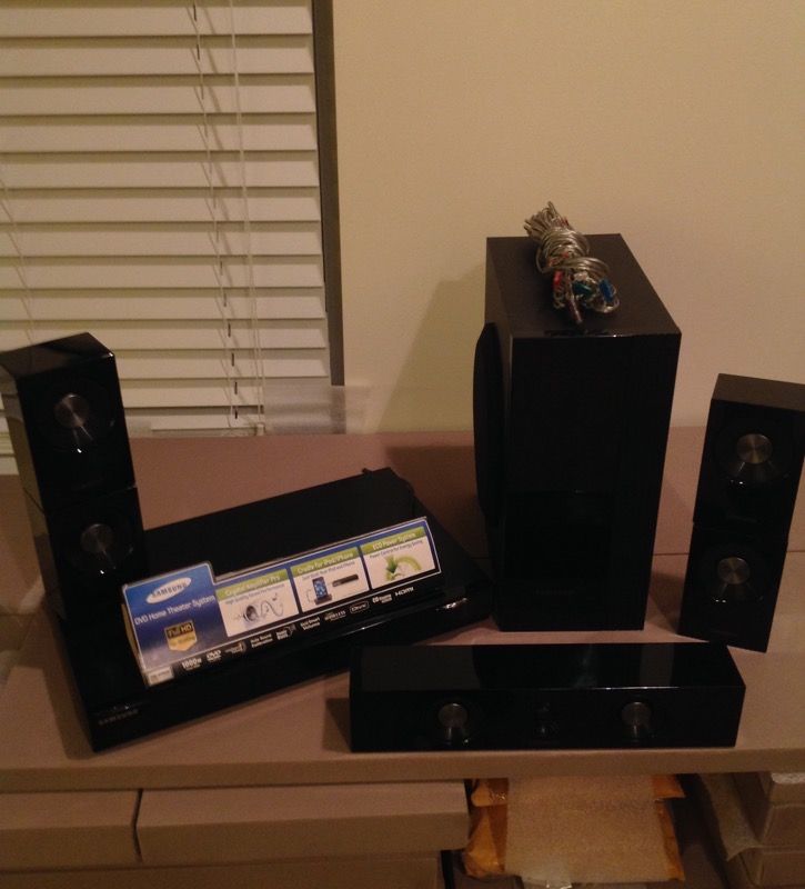 Samsung PS -CWO Subwoofer 5.1 Surround Sound DVD True HD up scale System