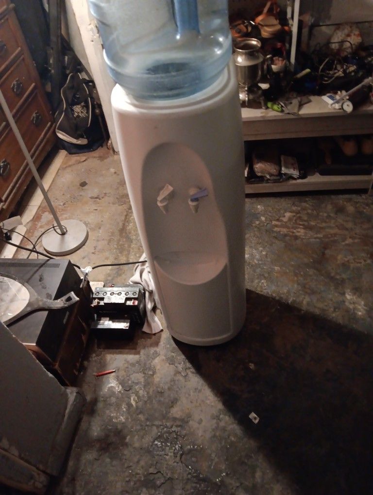 Water Dispenser