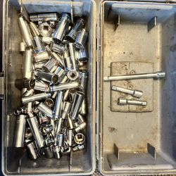 Sockets For Ratchet Wrench,  Metric And Standard,  100 Sockets & 3 Extensions