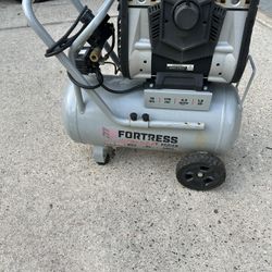 Fortress 10 Gallon Air Compressor 