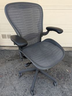 Herman Miller Aeron Size C Ergonomic Office Desk Task Chair