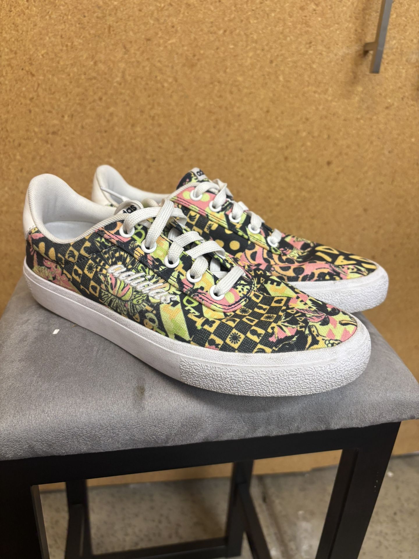 Adidas Sneakers Women’s Size 7