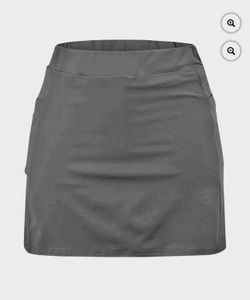 Women Athletic Yoga Tennis Skirt with Inner Shorts Grey Color Size L New Condition No Tag